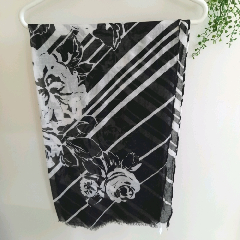 Talbots Black White Large Floral Scarf Shawl Wrap Viscose New With Tag Neutral